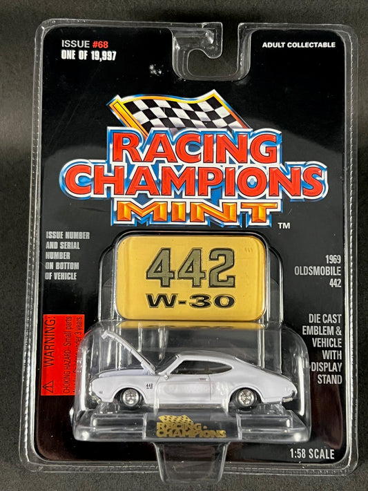 Racing Champions 1997 MINT Issue #68 1969 Oldsmobile 442, White