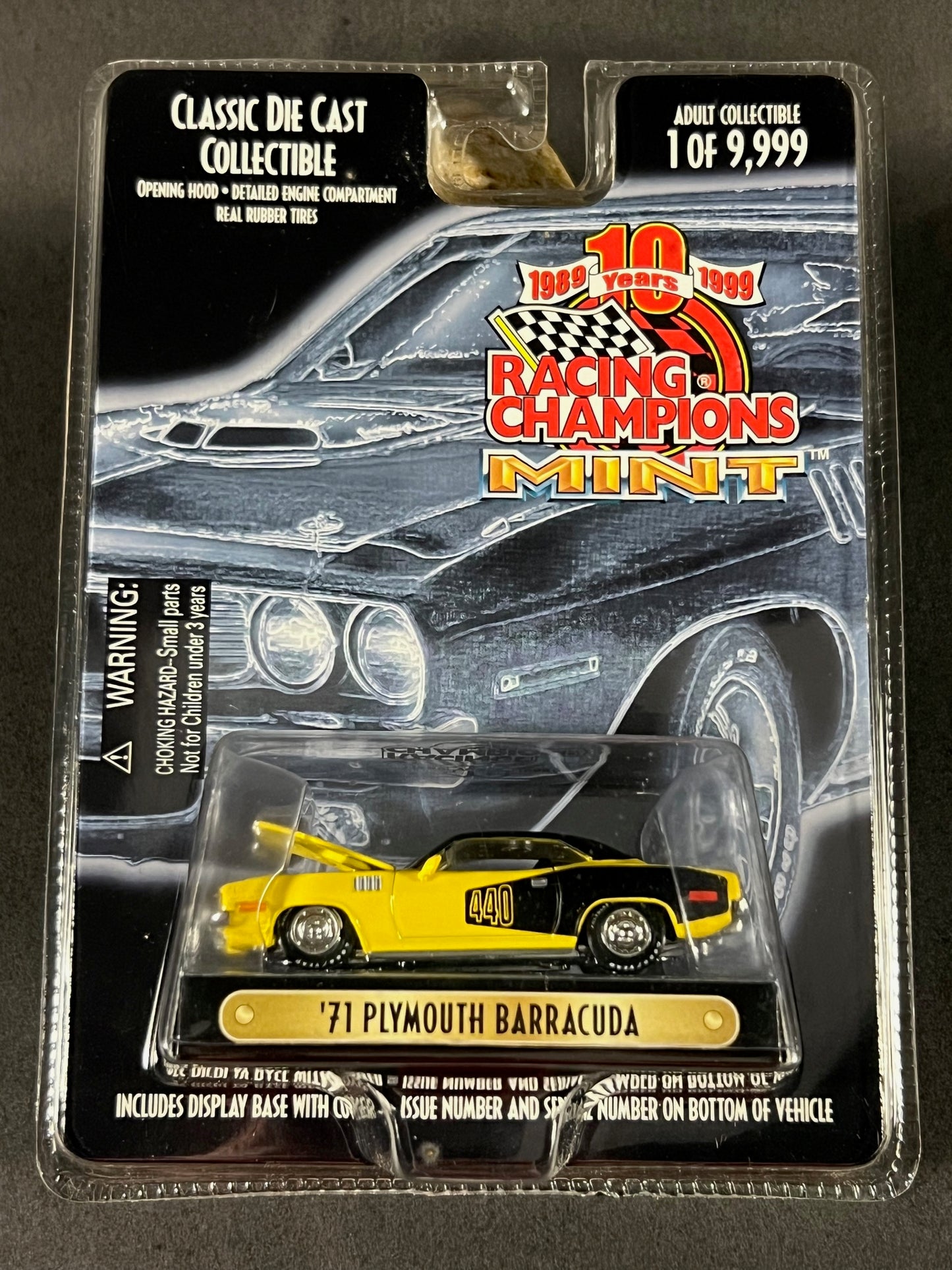 Racing Champions 1999 MINT Issue #248 '71 Plymouth Barracuda, Yellow