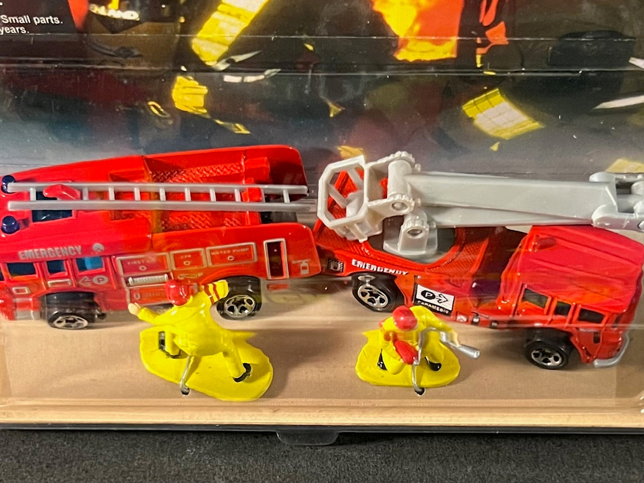 Hot Wheels 1996 Action Pack Fire Fighting - Emergency Alarm!