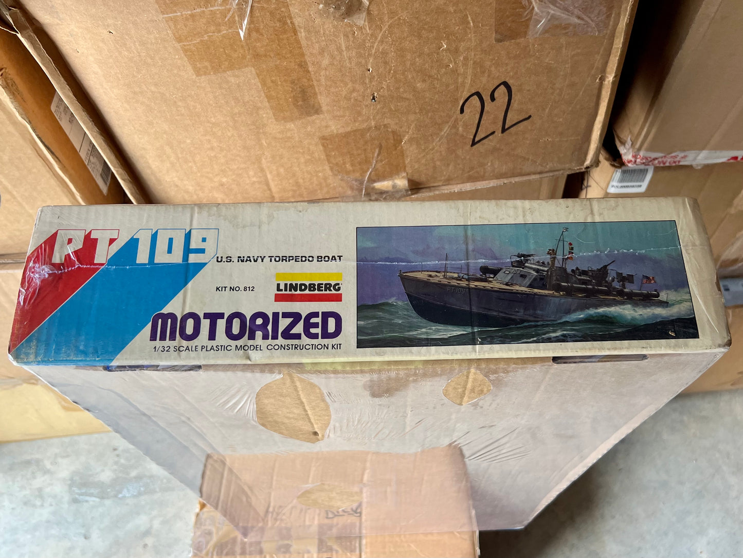 Lindberg Model Kit 812 1:32 Scale Motorized PT 109 US Navy Torpedo Boat