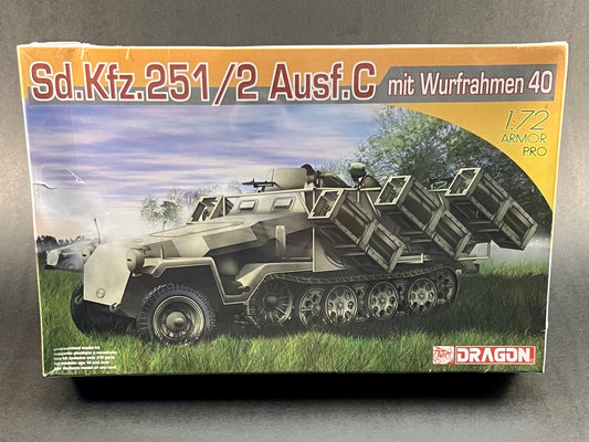 Dragon Model Kit 7306 1:72 Scale Sd.Kfz.251/2 Ausf. C mit Wurfrahmen 40