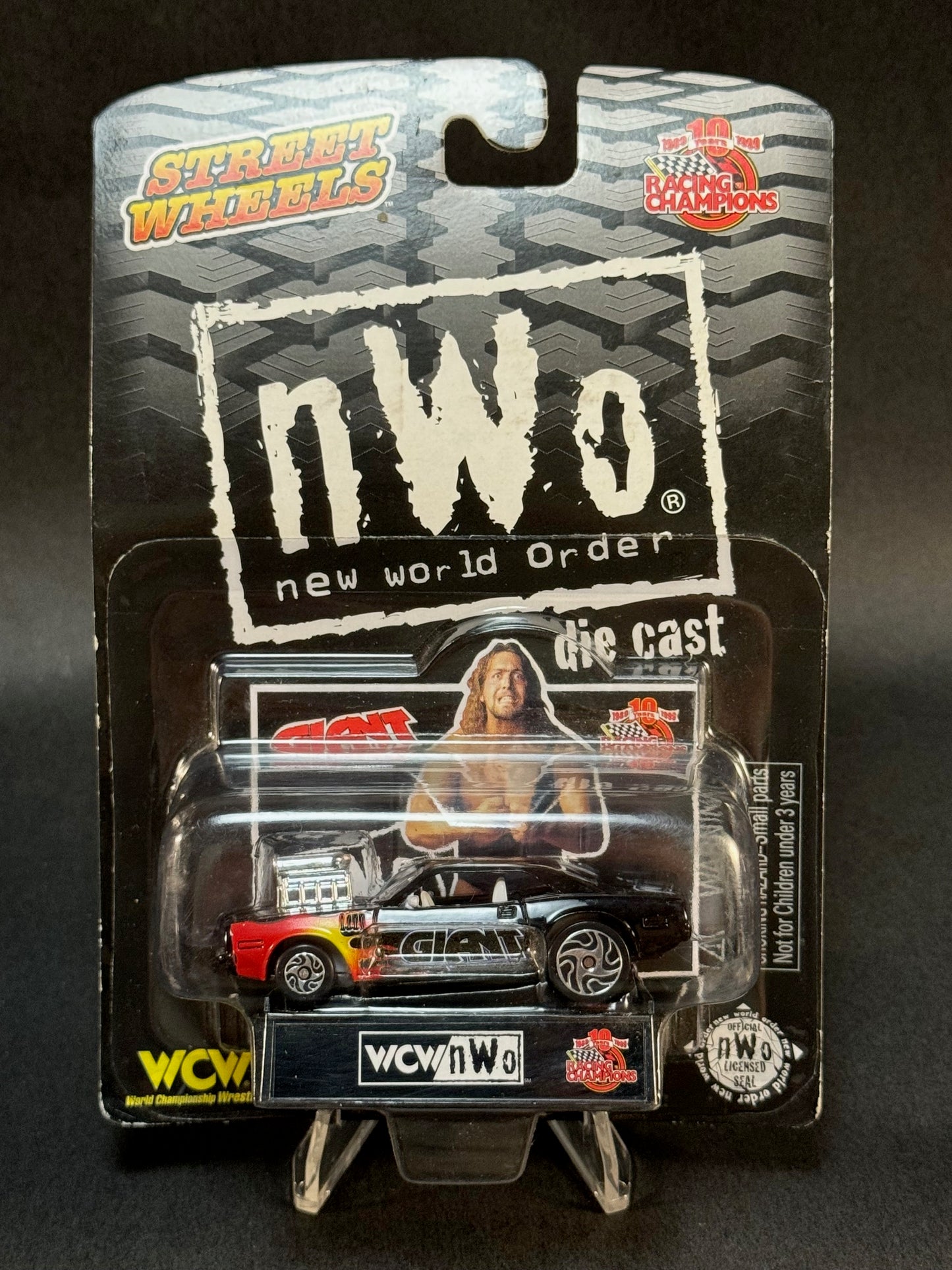 1999 Racing Champions NWO Street Wheels Giant, Black