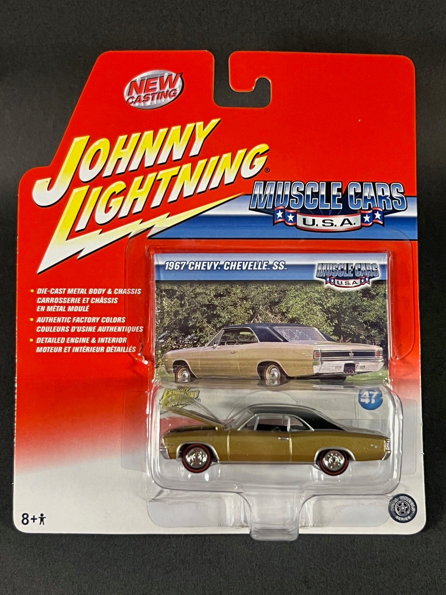 2005 Johnny Lightning Muscle Cars USA #47 1967 Chevy Chevelle SS, Gold