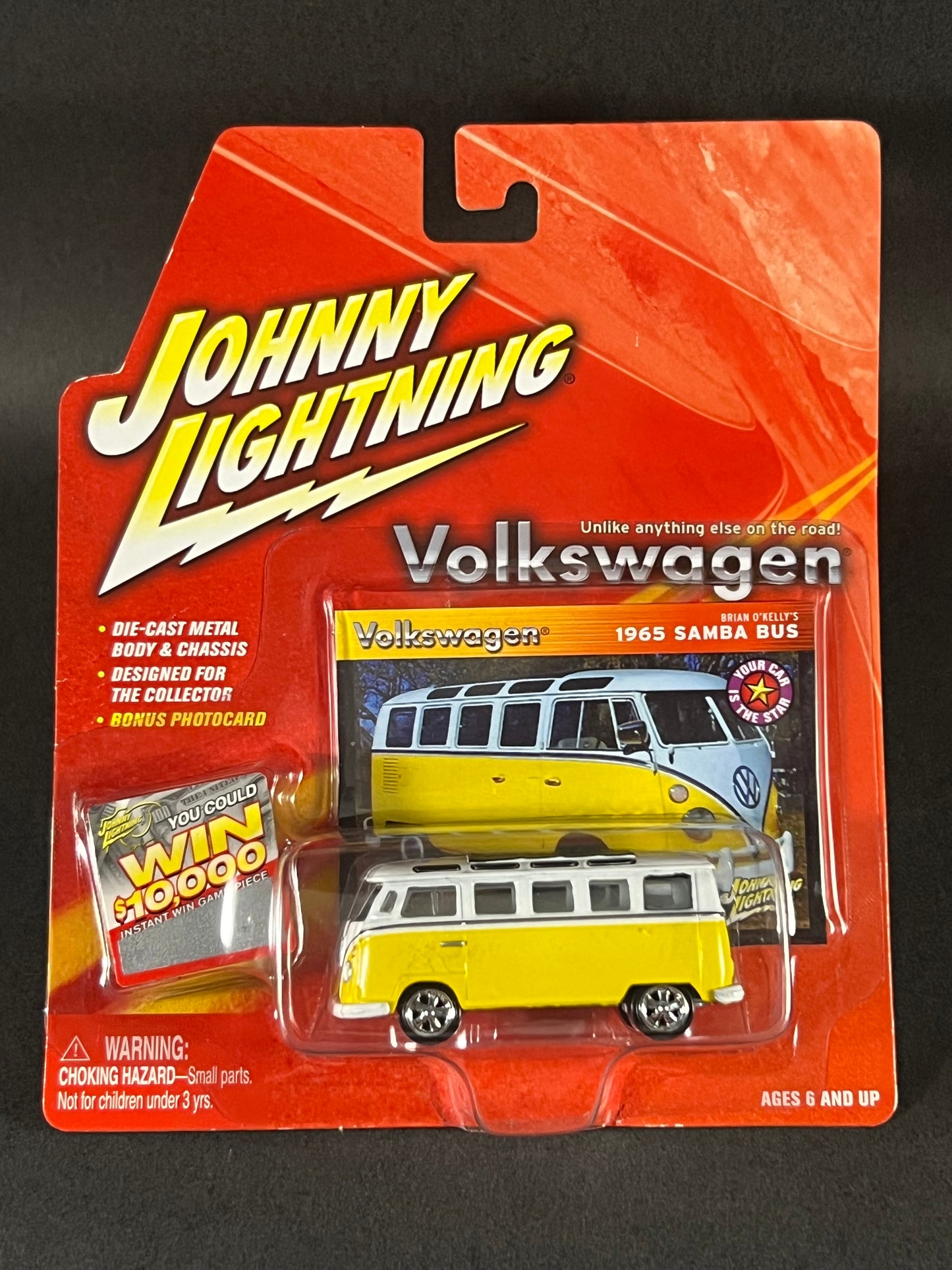 Johnny Lightning 2004 Volkswagen Series 1965 Samba Bus, Yellow