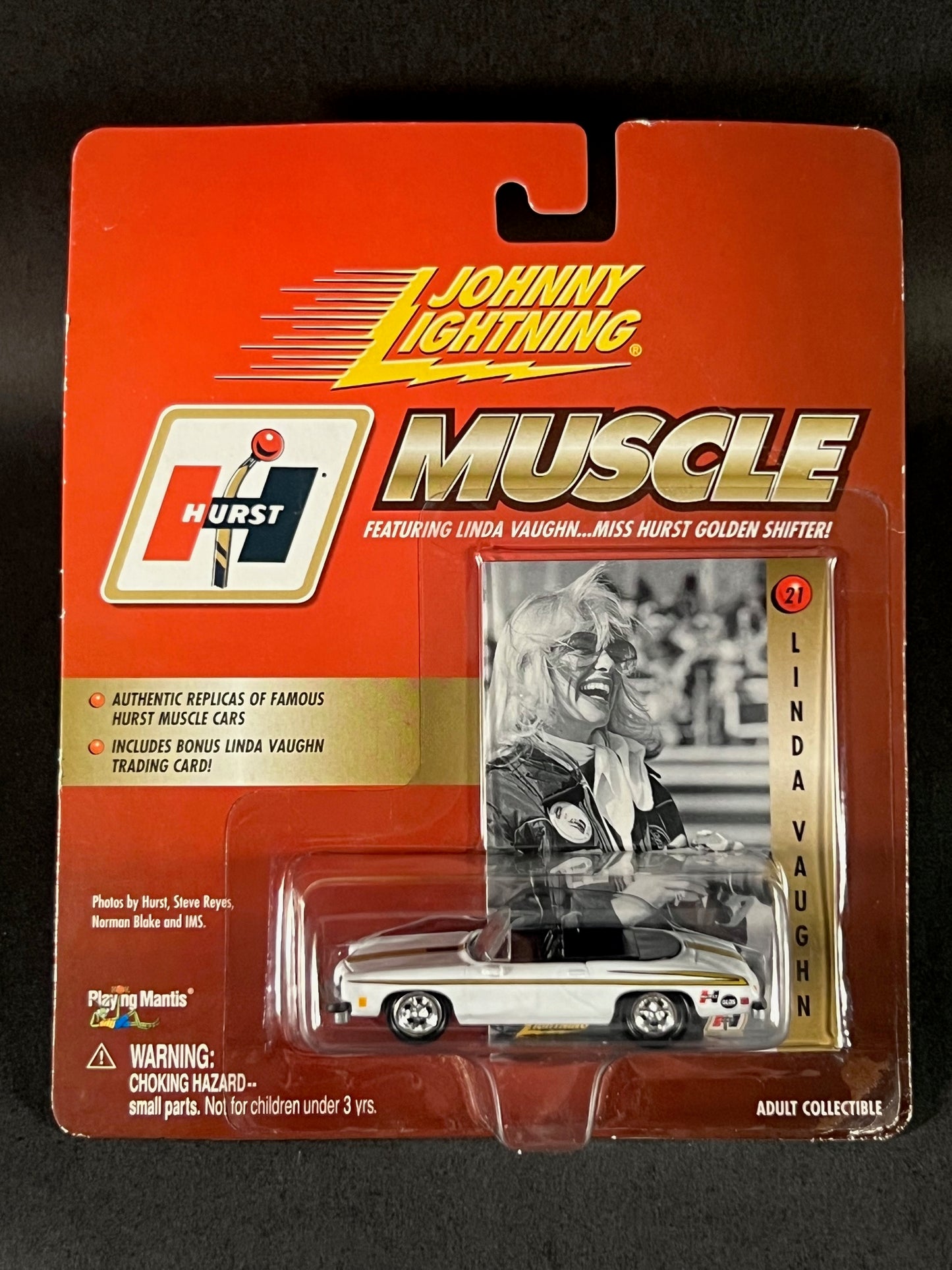 Johnny Lightning 2000 Hurst Muscle #21 Linda Vaughn 1974 Oldsmobile Convertible, White (Copy)