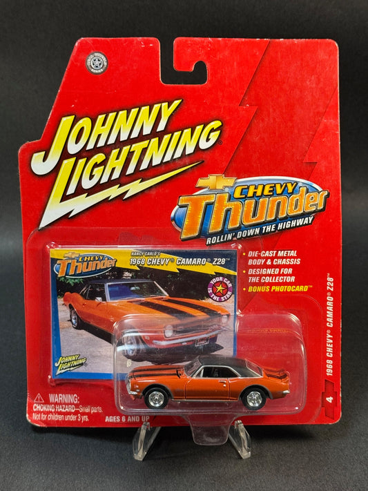 2004 Johnny Lightning Chevy Thunder #4 1968 Chevy Camaro Z28, Red