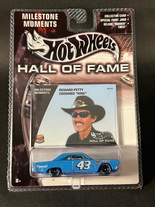 Hot Wheels 2002 Hall of Fame - Milestone Moments - Richard Petty Crowned "King"