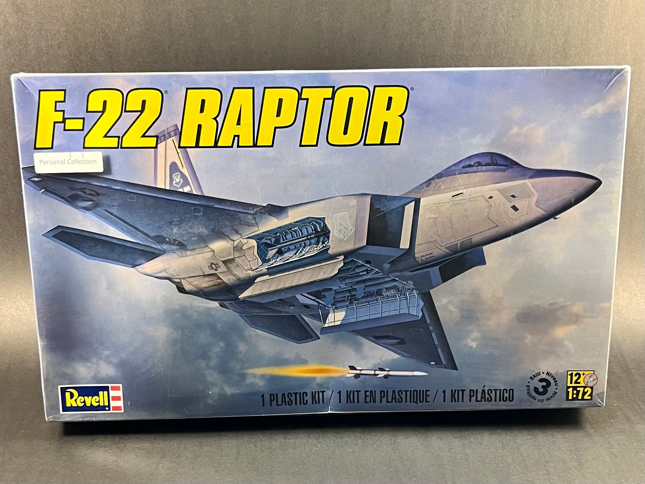 Revell Model Kit 85-5984 1:72 Scale F-22 Raptor – Plutonium Garage
