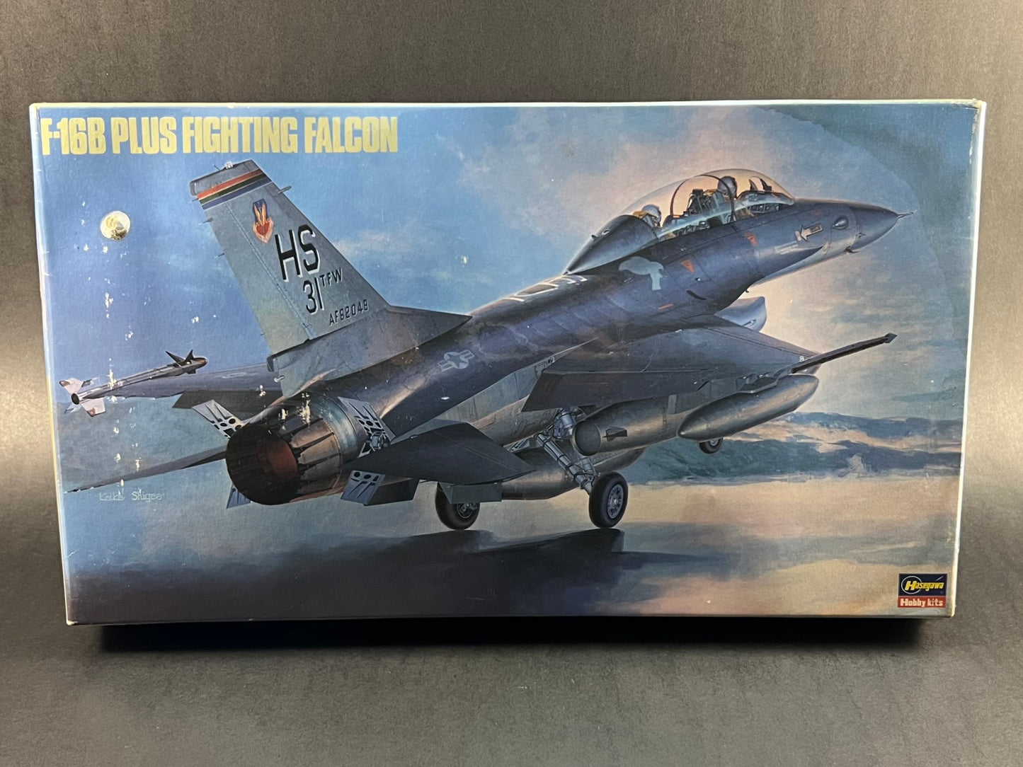 Hasegawa Model Kit V5 1:48 Scale General Dynamics F-16B Plus Fighting Falcon