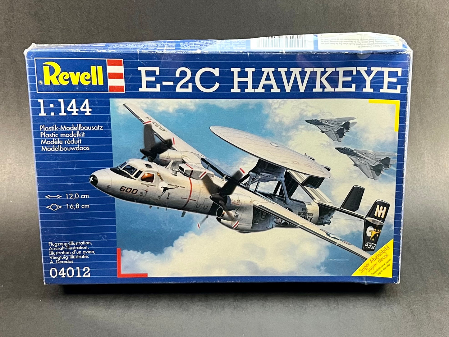 Revell Model Kit 04012 1:144 Scale E-2C Hawkeye