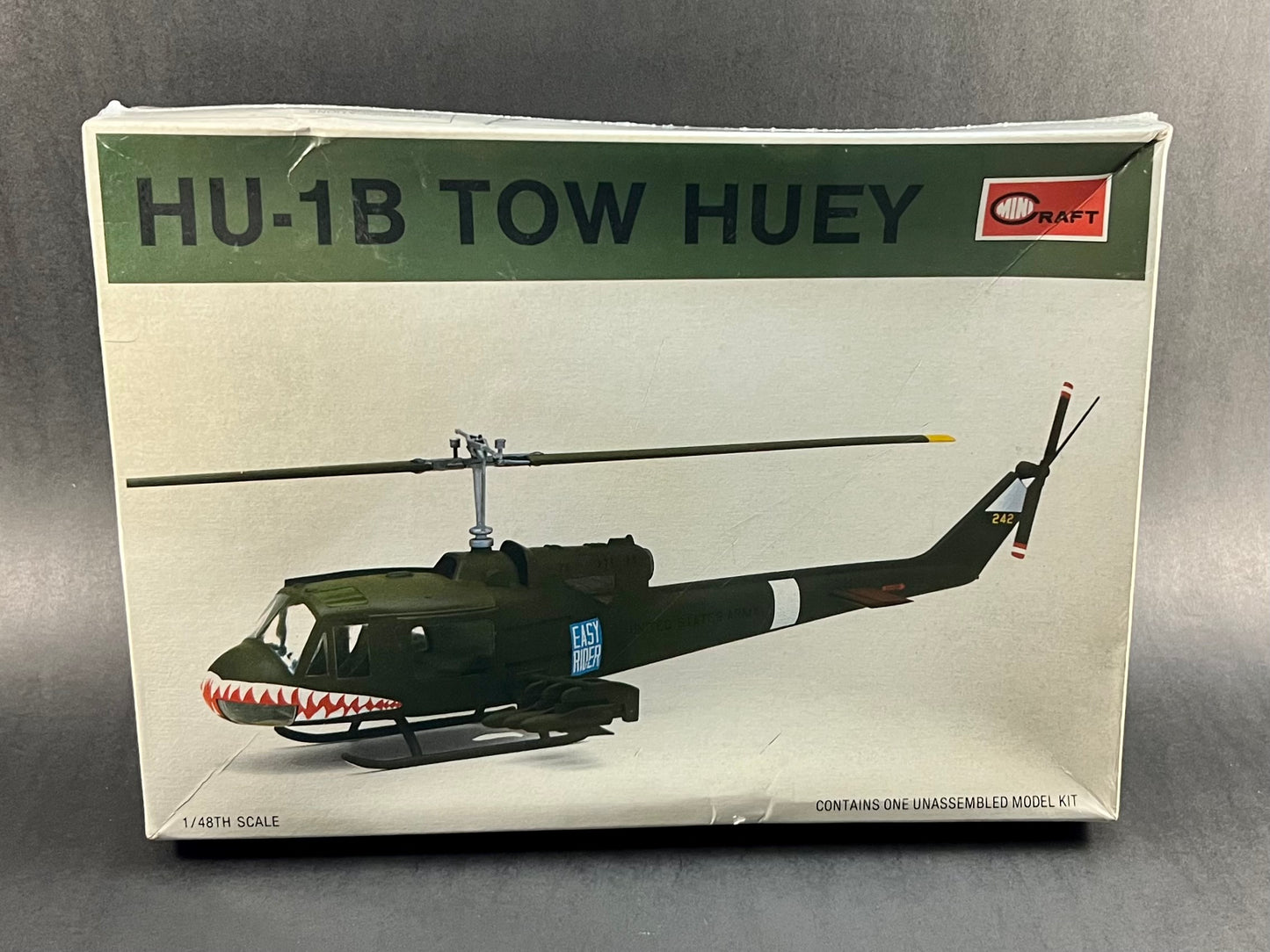 MiniCraft Model Kit 1604 1:48 Scale HU-1B Tow Huey