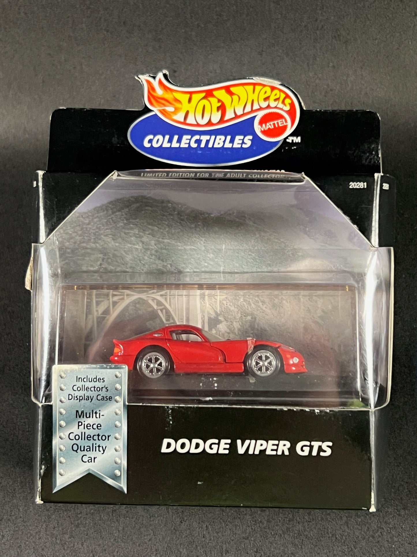 Hot Wheels 1998 Cool Collectibles Dodge Viper GTS, Red