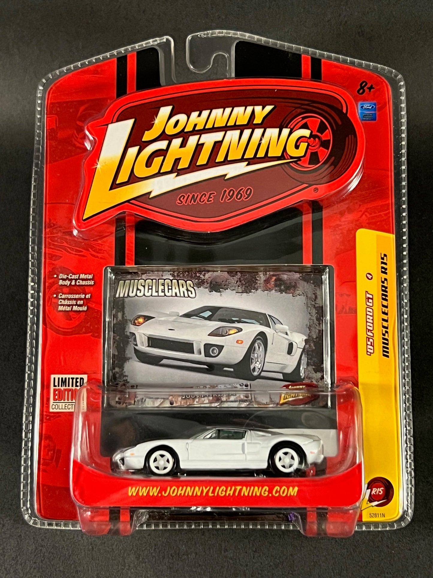 Johnny Lightning 2007 Muscle Cars #4 R15 ‘05 Ford GT, White