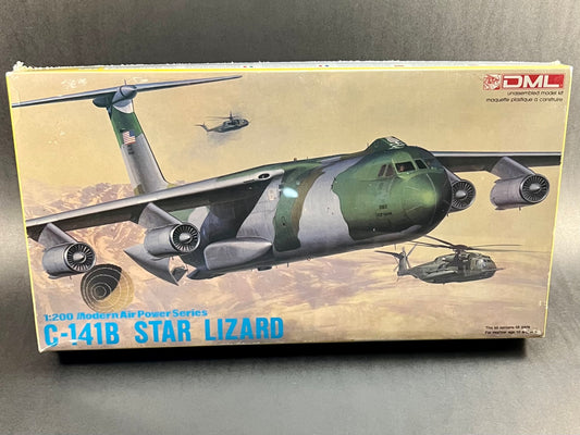 DML Model Kit 2004 1:200 Scale C-141B Star Lizard