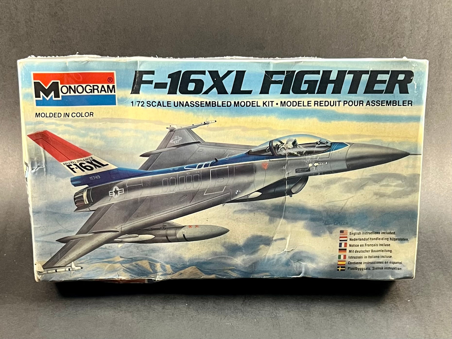 Monogram Model Kit 5206 1:72 Scale F-16XL Fighter