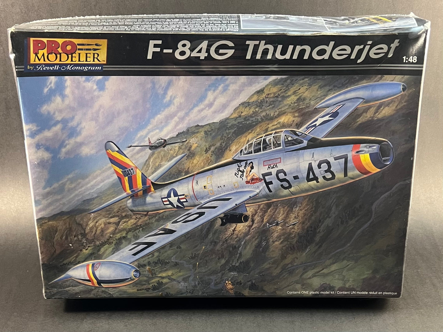 Pro Modeler Kit 85-5951 1:48 Scale F-84G Thunderjet