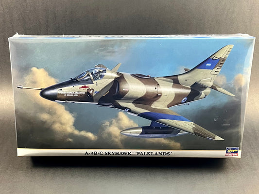 Hasegawa Model Kit 09554 1:48 Scale A-4B/C Skyhawk 'Falklands'