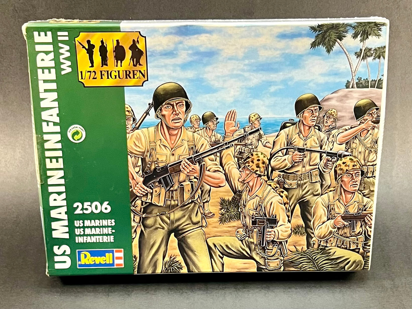 Revell Model Kit 2506 1:72 Scale US Marines WWII