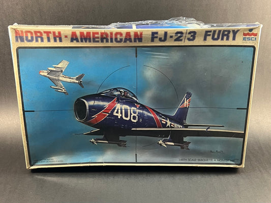 ESCI Model Kit 4042 1:48 Scale North-American FJ-2/3 Fury