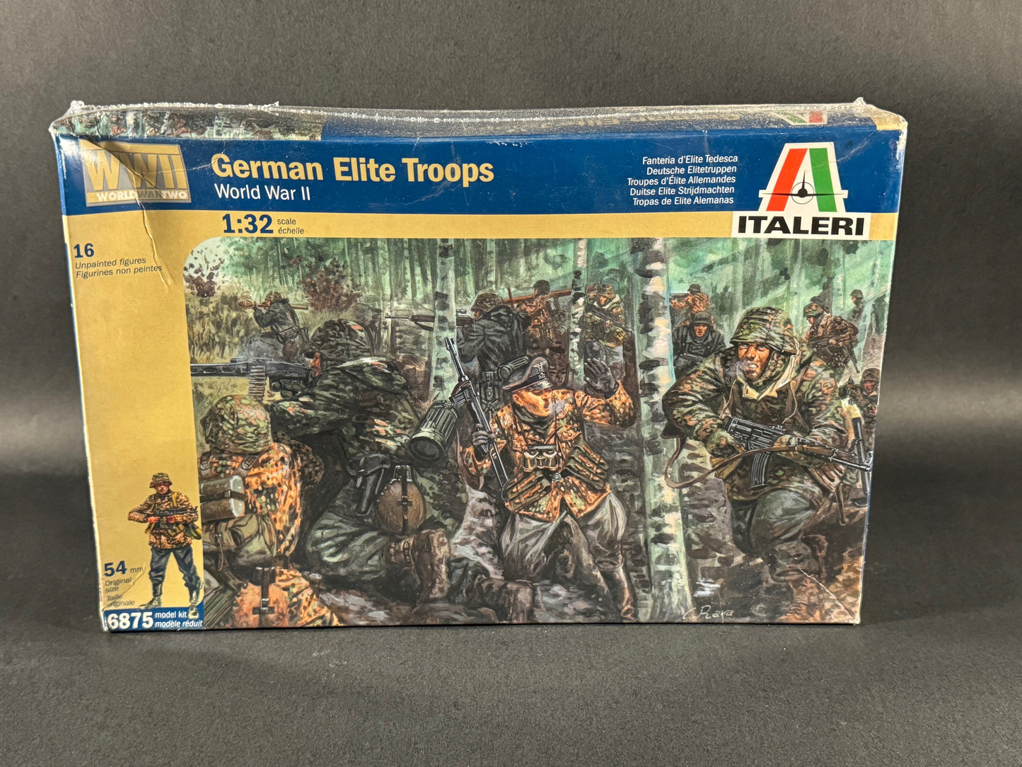 Italeri Model Kit 6875 1:32 Scale German Elite Troops WWII