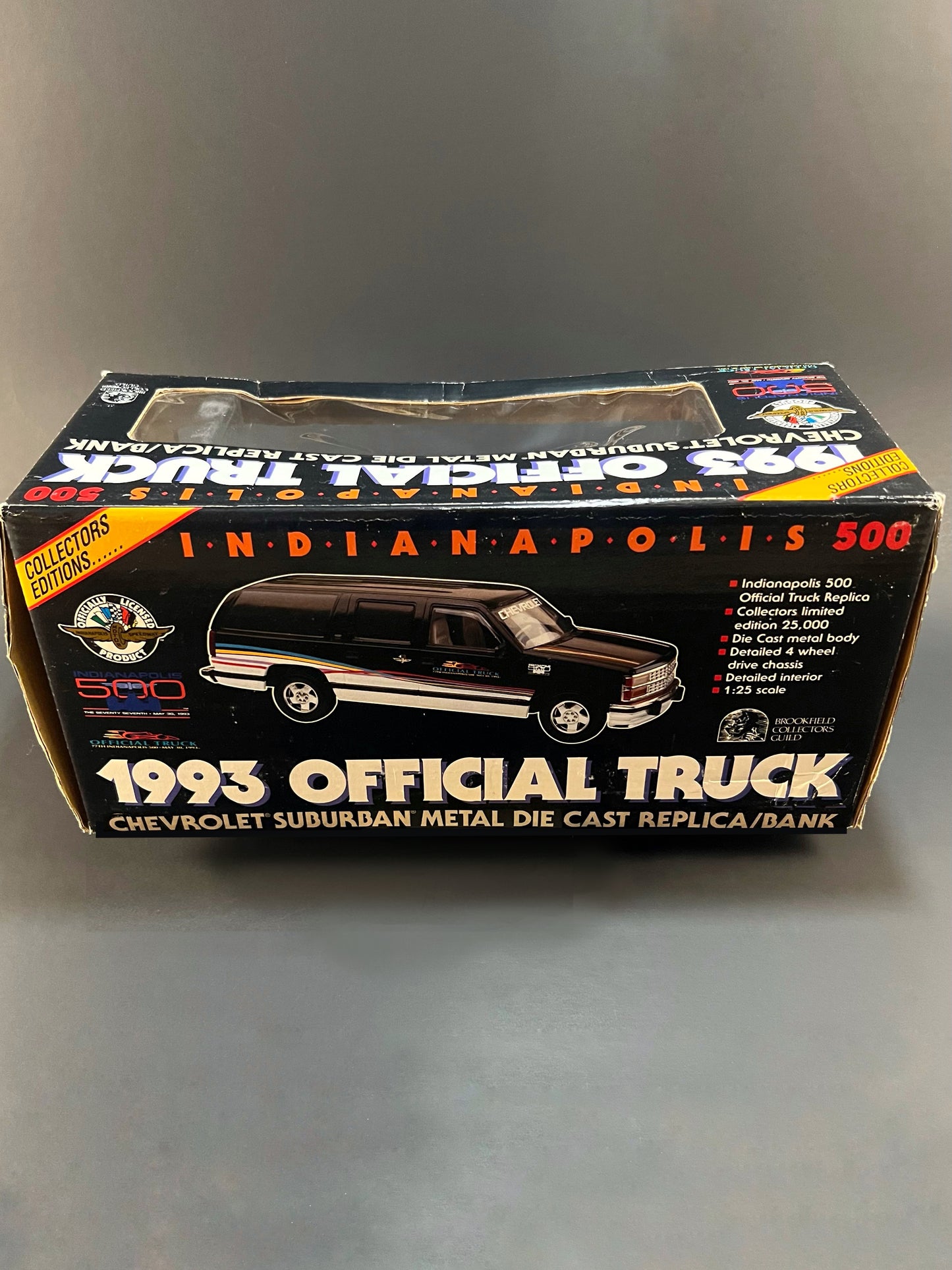 Brookfield Collectors Guild Indianapolis 500 1993 Official Truck Chevrolet Suburban