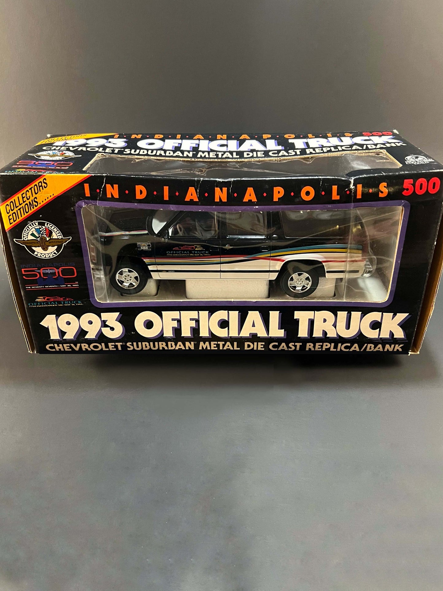 Brookfield Collectors Guild Indianapolis 500 1993 Official Truck Chevrolet Suburban