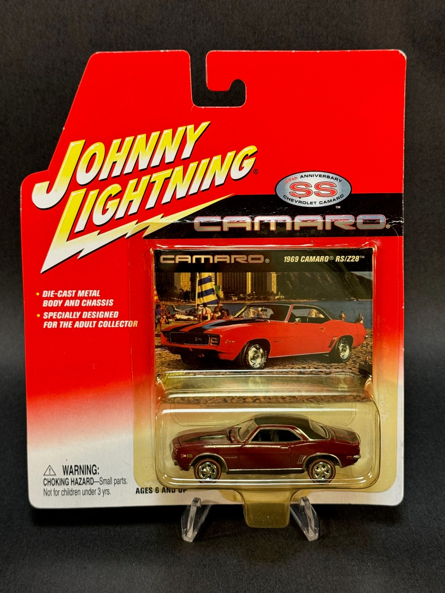 2002 Johnny Lightning 35th Anniversary Camaro SS 1969 Camaro RS/Z28, Red