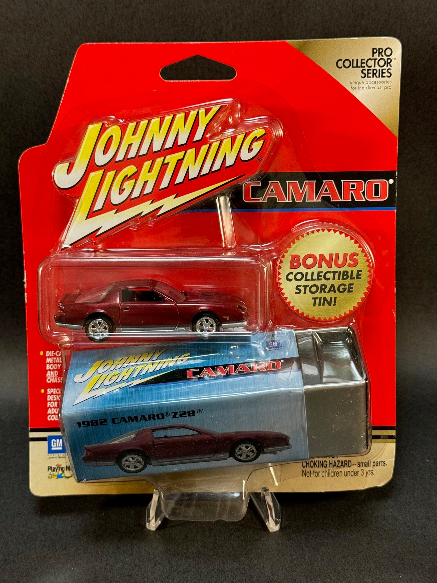 2001 Johnny Lightning Pro Collector Series #6 1982 Camaro Z28, Red