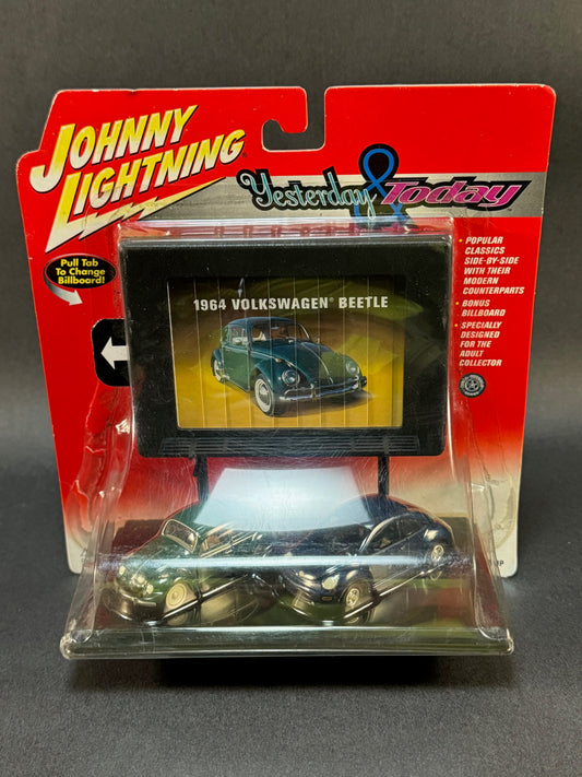 2002 Johnny Lightning Yesterday & Today 1964 and 2001 Volkswagen Beetle 2 Pack