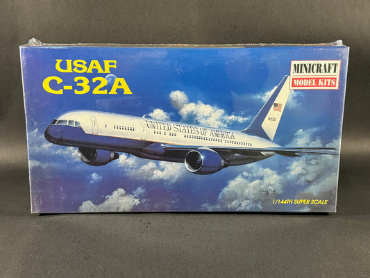 MiniCraft Model Kit 14451 1:144 Scale USAF C-32A