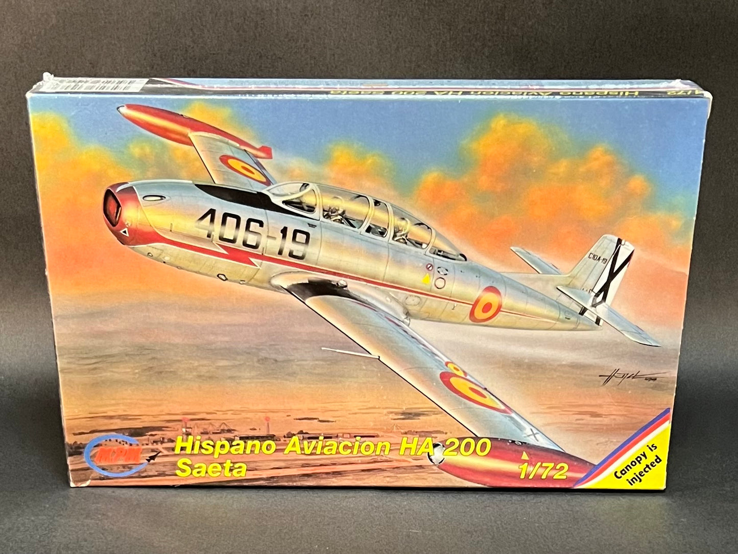 MPM Model Kit 72083 1:72 Scale Hispano Aviacion HA 200 Saeta