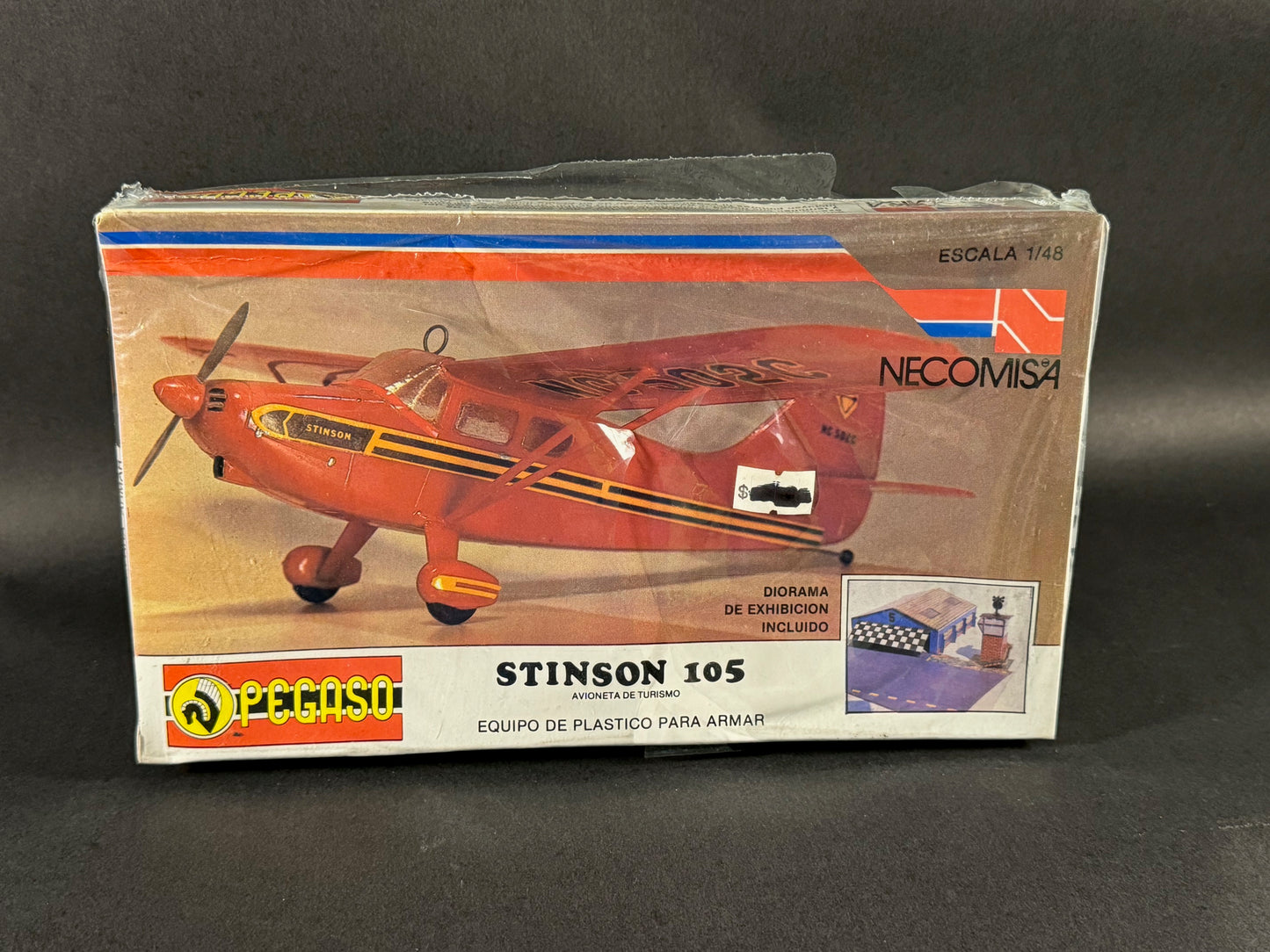 Pegaso Necomisa Model Kit P402 1:48 Scale Stinson 105