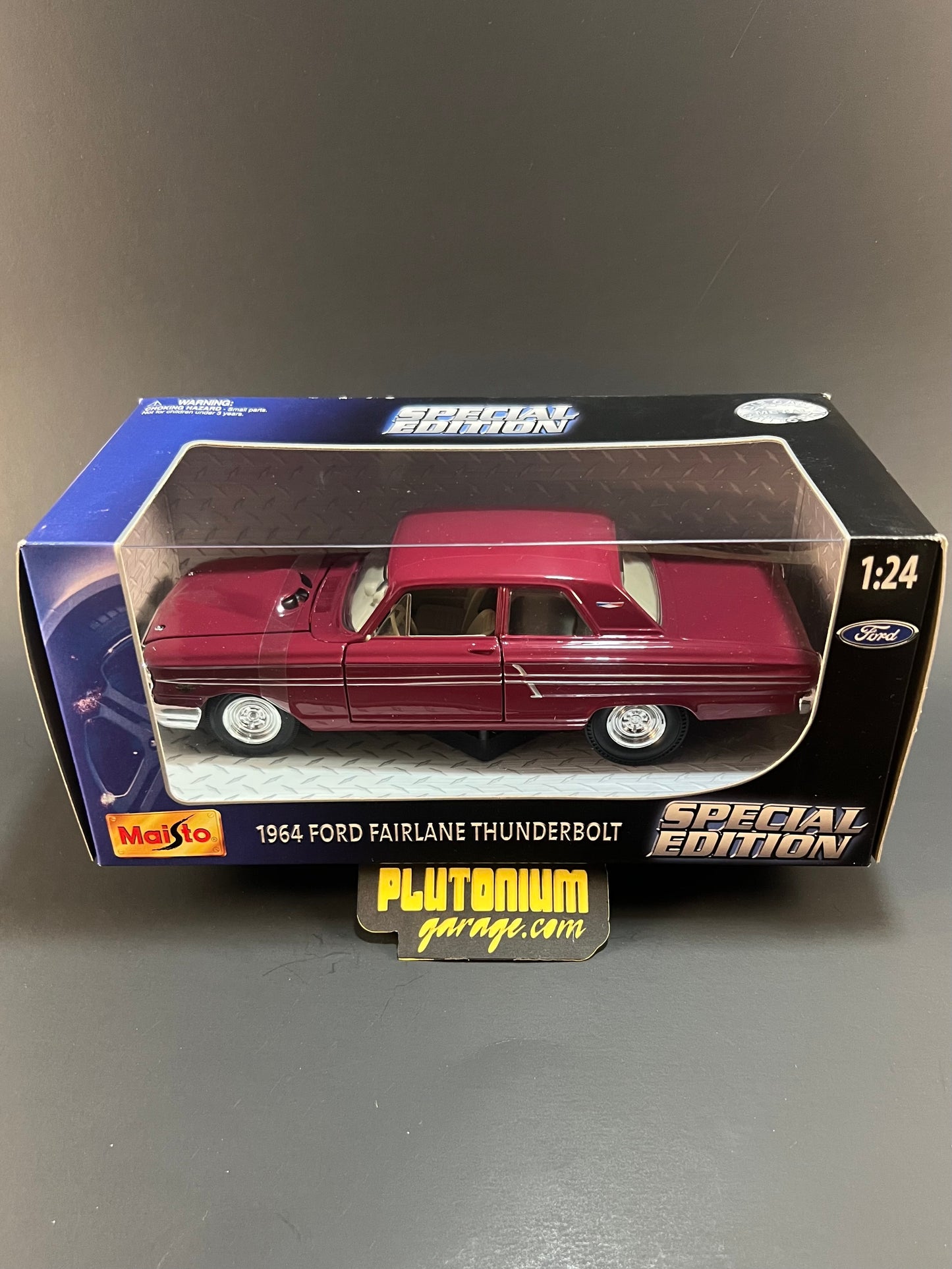 Maisto Special Edition 1964 Ford Fairlane Thunderbolt 1:24